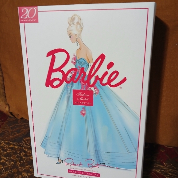 Blue and Pink Dolls & Accessories Toys - Picture 2 of 4